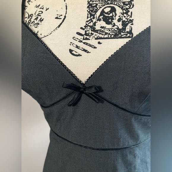 Express dress - Picture 2 of 3